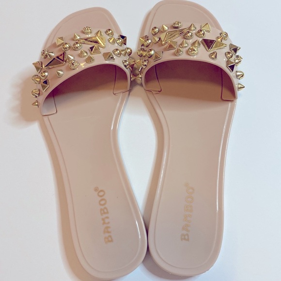 Studded jelly flat sandal NWT! Size 6 - Picture 3 of 11